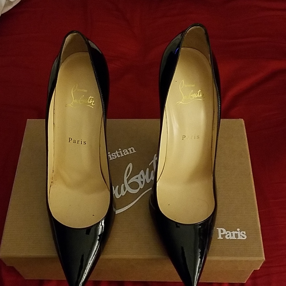 Decollette 554 100 Patent/ Black